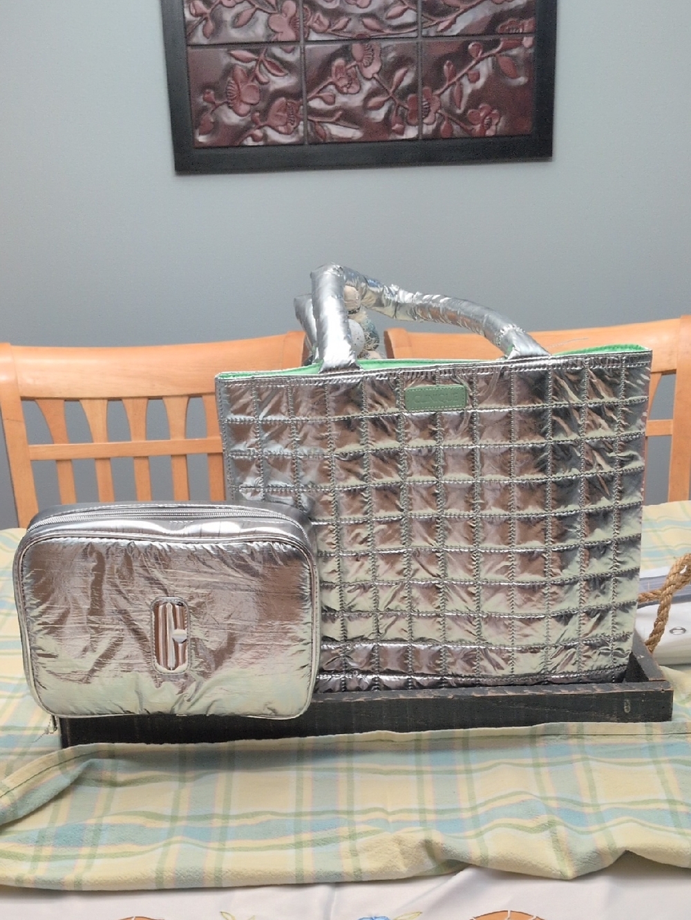 Clinique Silver Quilted Tote with Matching Silver Pouch